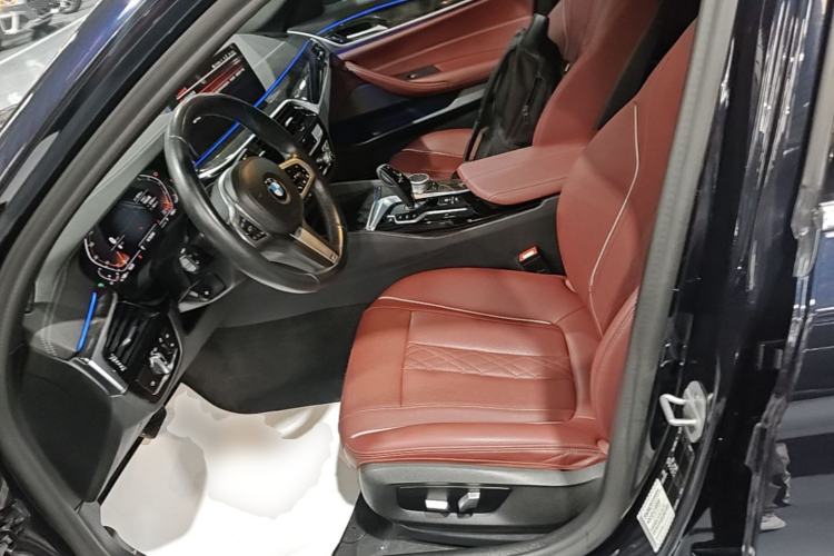 Used BMW 5 Series 2021 525Li M Sport Package Left Front Seat