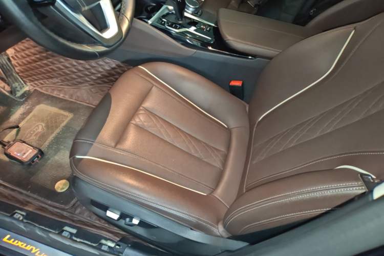 Used BMW 5 Series 2021 Restyled 530Li Leading Edition Luxury Package Left Front Seat