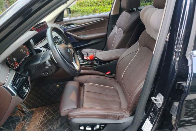 Used BMW 5 Series 2021 530Li Luxury Edition Premium Package Left Front Seat