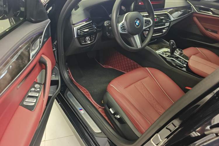 Used BMW 5 Series 2021 Facelifted 525Li M Sport Package Left Front Seat
