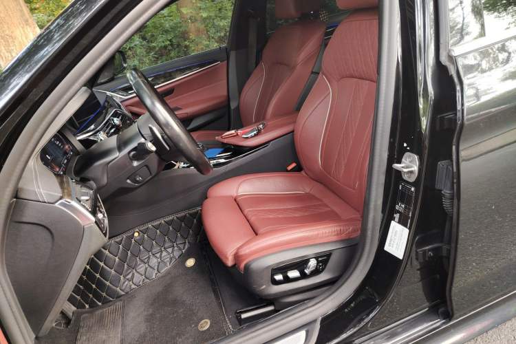 Used BMW 5 Series 2021 530Li Luxury Edition M Sport Package Left Front Seat