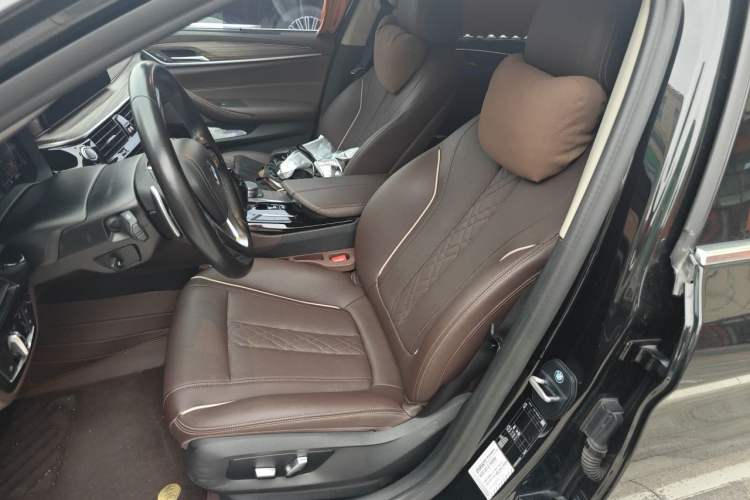 Used BMW 5 Series 2021 Restyled 530Li Leading Edition Luxury Package Left Front Seat