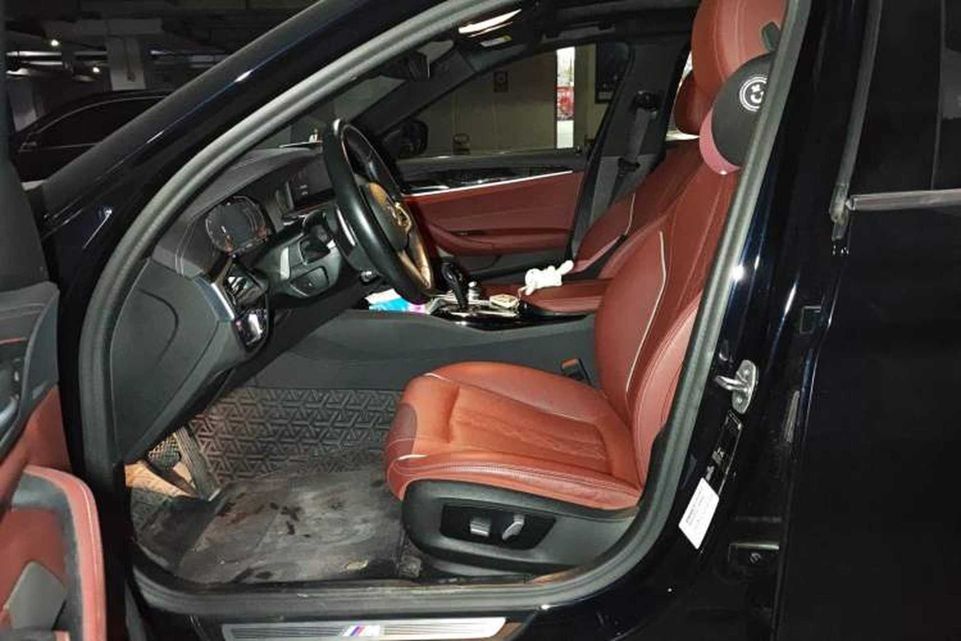 Used BMW 5 Series 2021 530Li Leading Model M Sport Package Left Front Seat