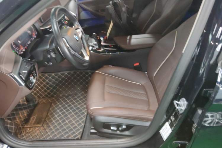 Used BMW 5 Series 2021 530Li Leading Luxury Package Left Front Seat