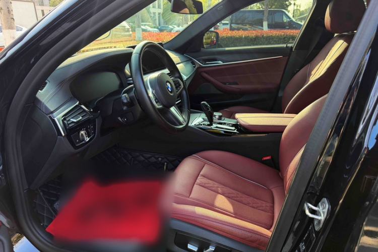 Used BMW 5 Series 2021 530Li Leading Model M Sport Package Left Front Seat