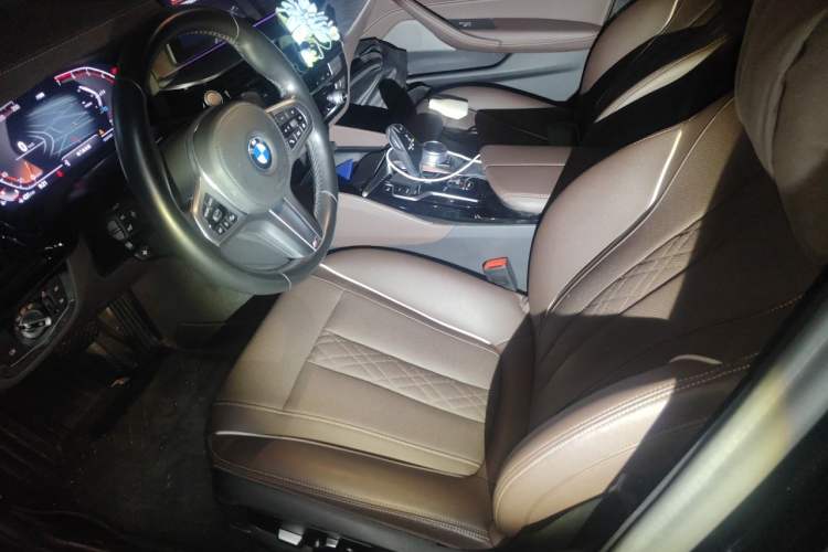 Used BMW 5 Series 2021 530Li Leading Model M Sport Package Left Front Seat