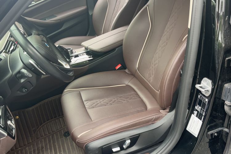 Used BMW 5 Series 2021 530Li Leading Luxury Package Left Front Seat