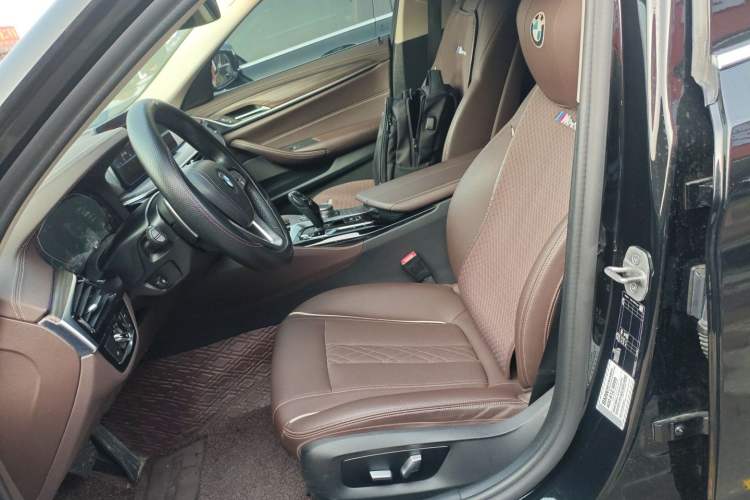 Used BMW 5 Series 2021 Restyled 530Li Leading Edition Luxury Package Left Front Seat