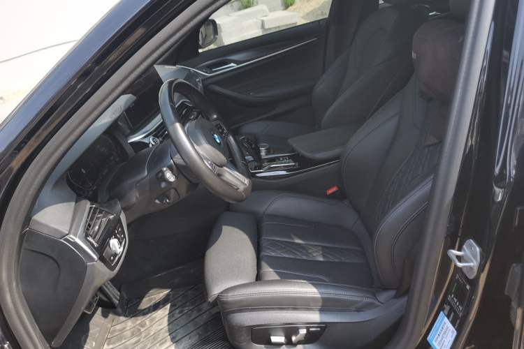 Used BMW 5 Series 2021 525i M Sport Package Left Front Seat