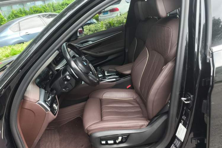 Used BMW 5 Series 2021 530Li Luxury Edition M Sport Package Left Front Seat
