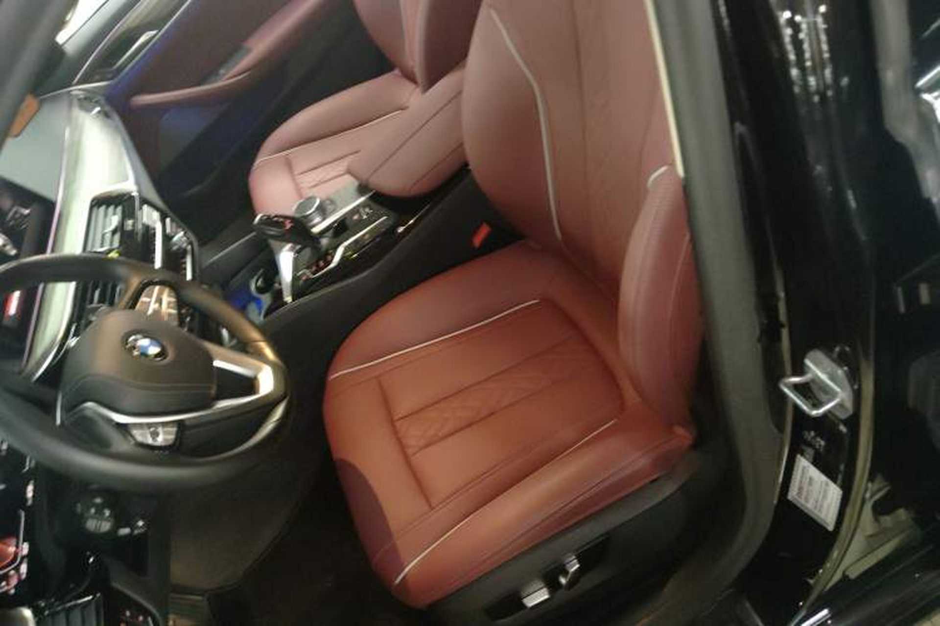 Used BMW 5 Series 2021 530Li Leading Luxury Package Left Front Seat