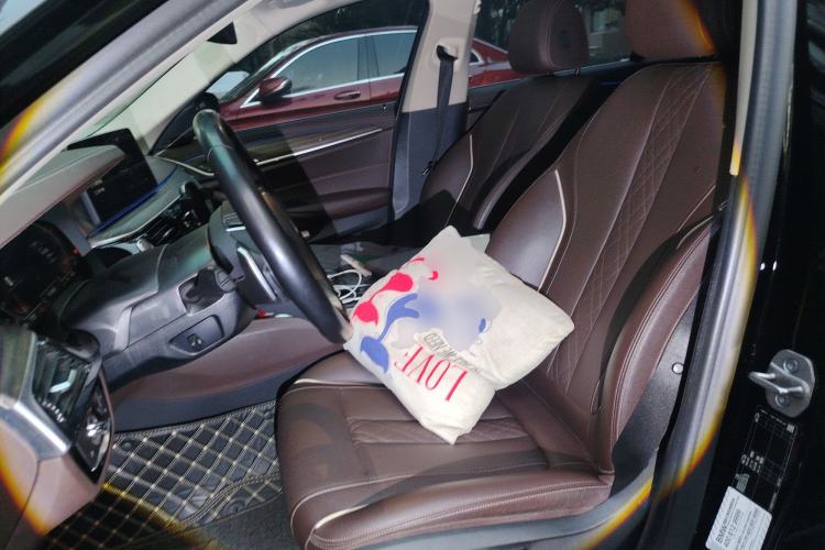 Used BMW 5 Series 2021 Restyled 530Li Leading Edition Luxury Package Left Front Seat