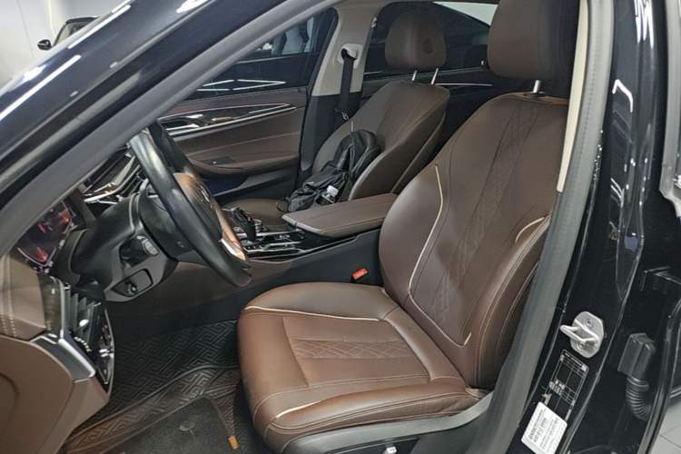 Used BMW 5 Series 2021 525Li Luxury Package Left Front Seat