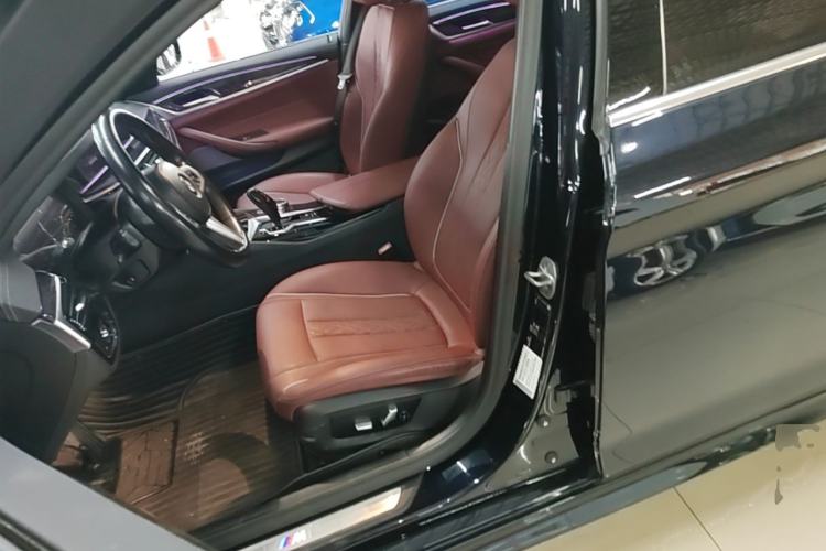 Used BMW 5 Series 2021 Facelifted 525Li M Sport Package Left Front Seat