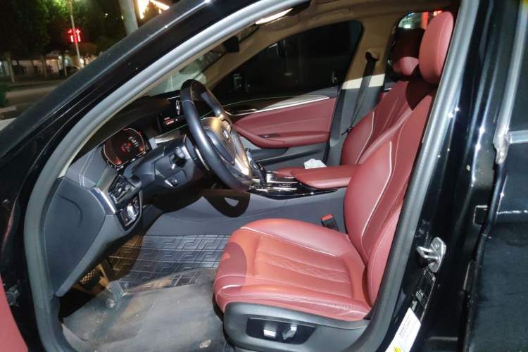 Used BMW 5 Series 2021 Restyled 530Li Leading Edition Luxury Package Left Front Seat