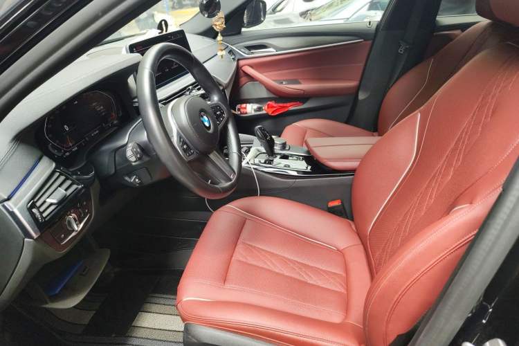 Used BMW 5 Series 2021 530Li Leading Model M Sport Package Left Front Seat