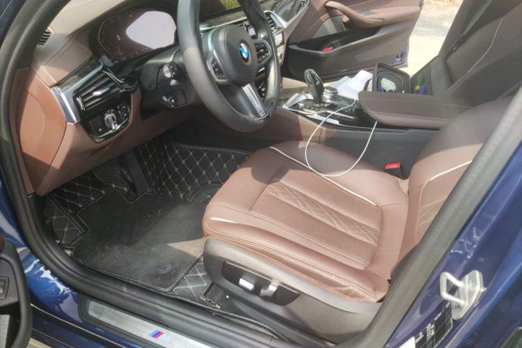 Used BMW 5 Series 2021 525Li M Sport Package Left Front Seat