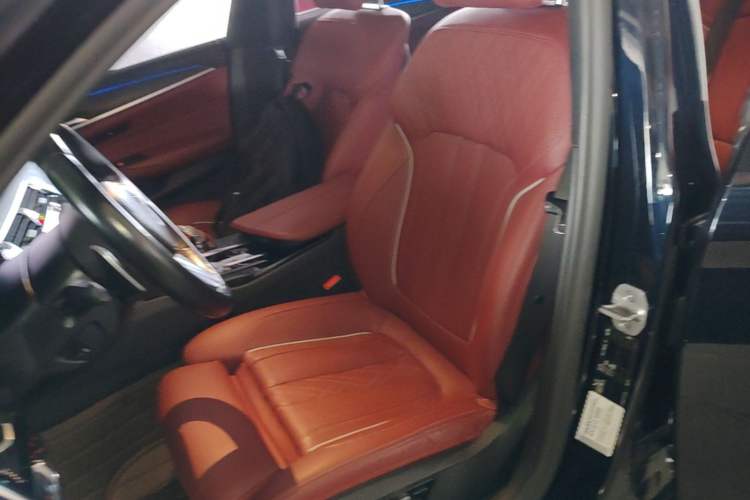 Used BMW 5 Series 2021 530Li Luxury Edition M Sport Package Left Front Seat