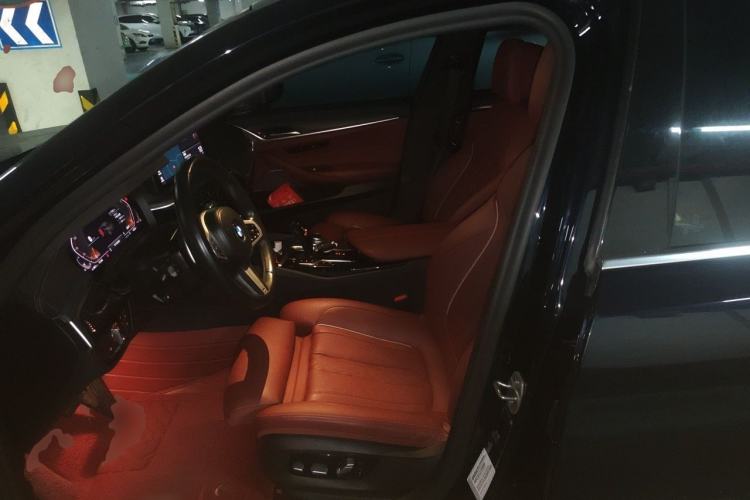 Used BMW 5 Series 2021 Restyled 530Li Luxury Edition M Sport Package Left Front Seat