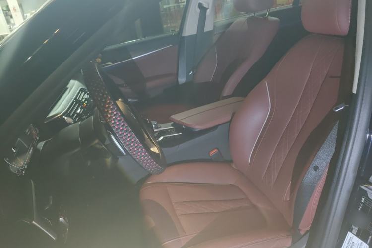 Used BMW 5 Series 2021 530Li Leading Luxury Package Left Front Seat