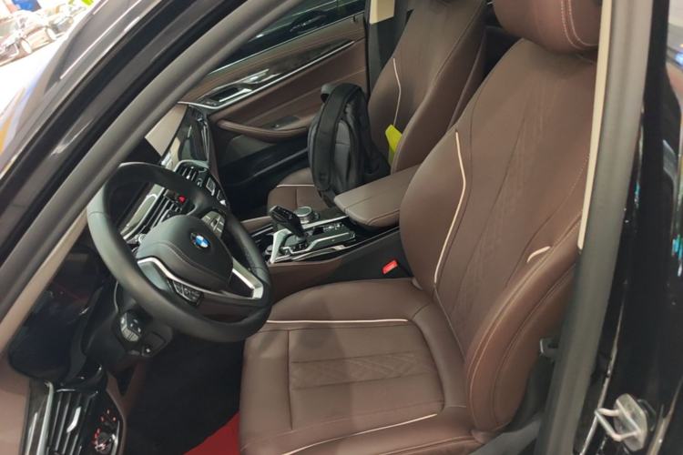 Used BMW 5 Series 2021 525Li Luxury Package Left Front Seat