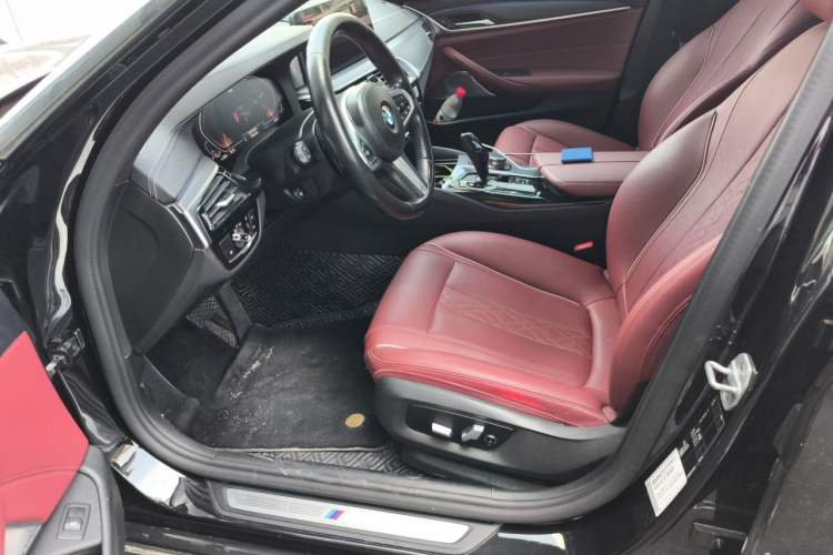 Used BMW 5 Series 2021 530Li Leading Model M Sport Package Left Front Seat