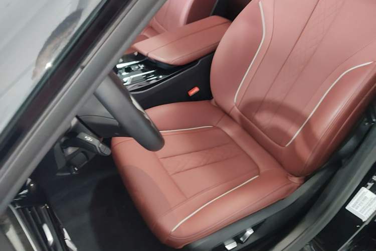 Used BMW 5 Series 2021 Facelifted 525Li M Sport Package Left Front Seat