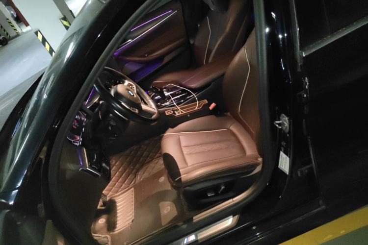 Used BMW 5 Series 2021 530Li Leading Model M Sport Package Left Front Seat