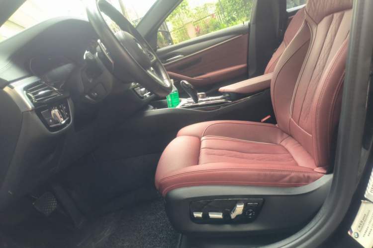 Used BMW 5 Series 2021 530Li Luxury Edition M Sport Package Left Front Seat