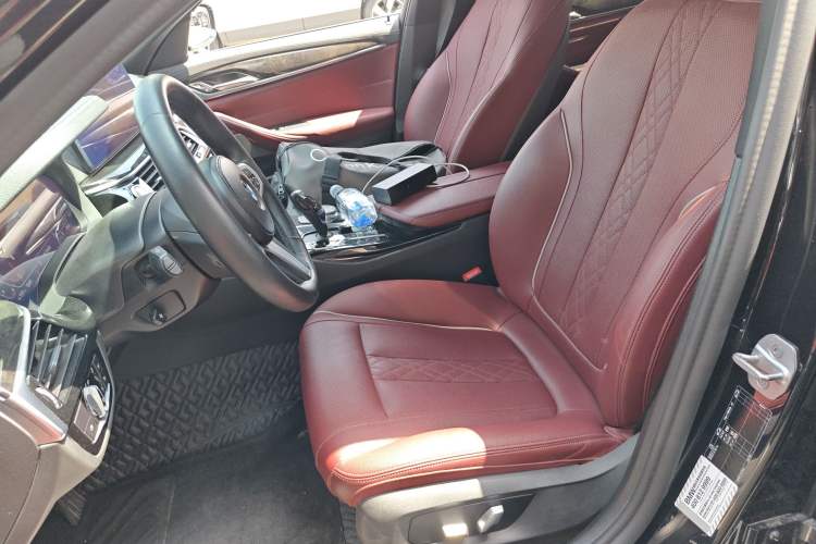 Used BMW 5 Series 2021 525Li M Sport Package Left Front Seat