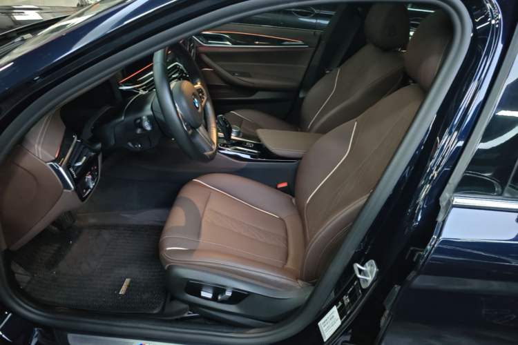 Used BMW 5 Series 2021 525Li M Sport Package Left Front Seat