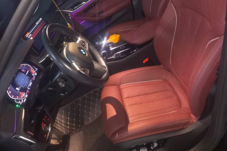 Used BMW 5 Series 2021 530Li Luxury Edition M Sport Package Left Front Seat