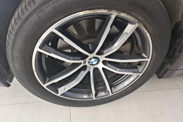 Used BMW 5 Series 2021 Facelifted 525Li M Sport Package Left Front Wheel Hub