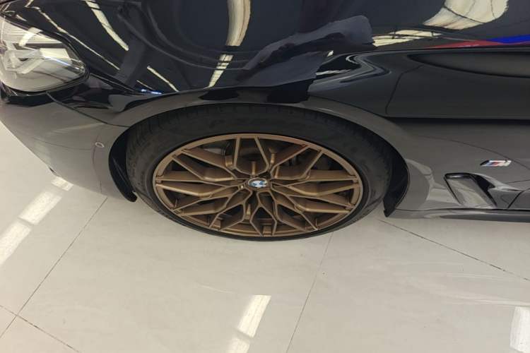 Used BMW 5 Series 2021 Facelifted 525Li M Sport Package Left Front Wheel Hub