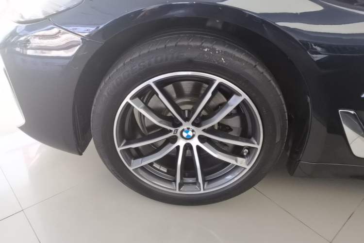 Used BMW 5 Series 2021 Facelifted 525Li M Sport Package Left Front Wheel Hub