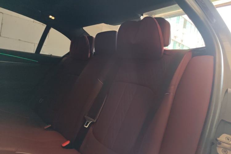 Used BMW 5 Series 2021 530Li Luxury Edition M Sport Package Left Rear Seat