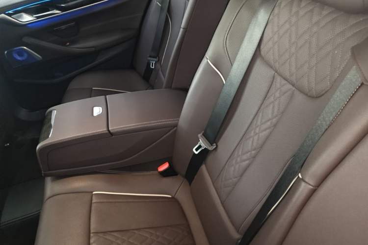 Used BMW 5 Series 2021 Facelifted 525Li M Sport Package Left Rear Seat