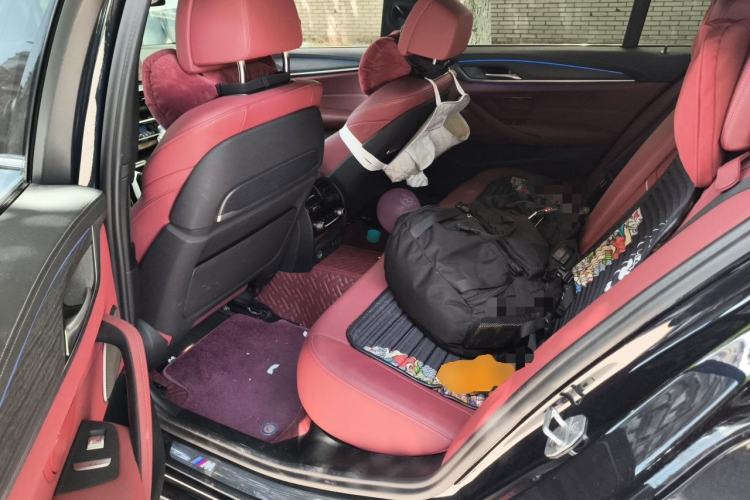 Used BMW 5 Series 2021 530Li Luxury Edition M Sport Package Left Rear Seat