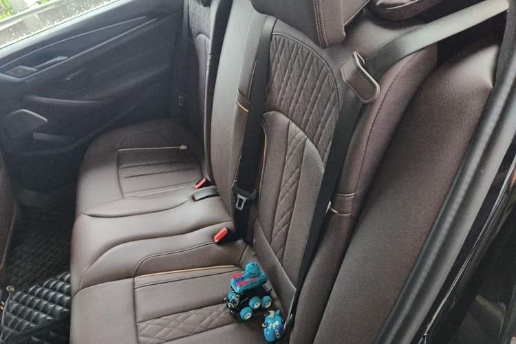 Used BMW 5 Series 2021 Restyled 530Li Luxury Edition M Sport Package Left Rear Seat