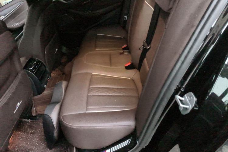 Used BMW 5 Series 2021 530Li Leading Model M Sport Package Left Rear Seat