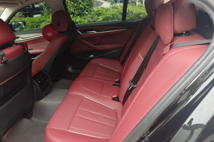 Used BMW 5 Series 2021 Restyled 530Li Leading Edition Luxury Package Left Rear Seat
