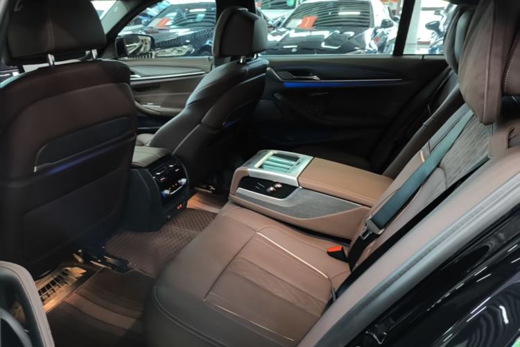 Used BMW 5 Series 2021 Restyled 530Li Luxury Edition M Sport Package Left Rear Seat