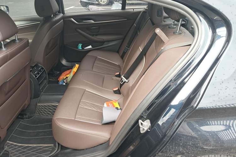 Used BMW 5 Series 2021 530Li xDrive M Sport Package Left Rear Seat