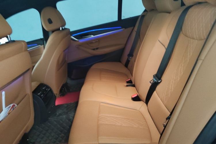 Used BMW 5 Series 2021 530Li xDrive M Sport Package Left Rear Seat