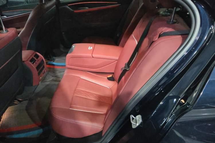 Used BMW 5 Series 2021 530Li Leading Model M Sport Package Left Rear Seat