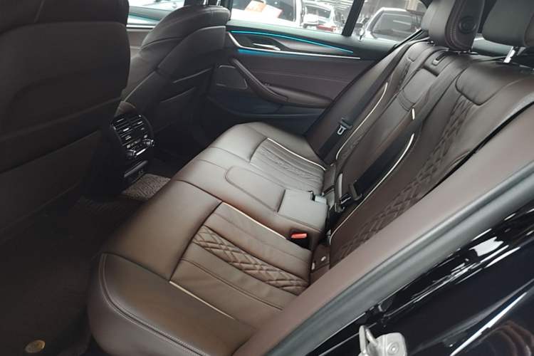 Used BMW 5 Series 2021 540i Sport Line M Sport Package Left Rear Seat