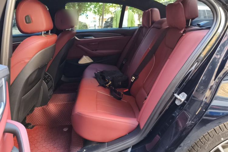 Used BMW 5 Series 2021 530Li xDrive Luxury Package Left Rear Seat