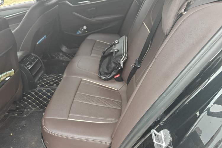 Used BMW 5 Series 2021 530Li Leading Model M Sport Package Left Rear Seat
