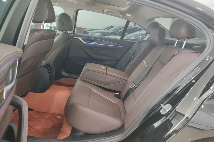 Used BMW 5 Series 2021 Restyled 530Li Leading Edition Luxury Package Left Rear Seat