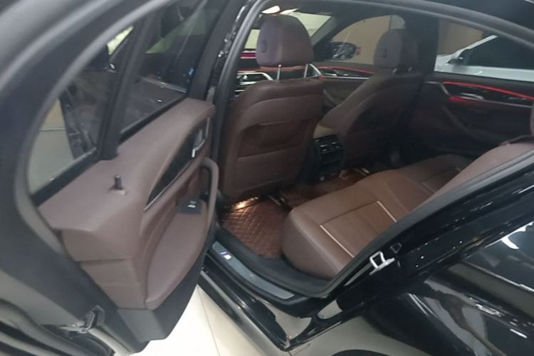 Used BMW 5 Series 2021 525Li M Sport Package Left Rear Seat